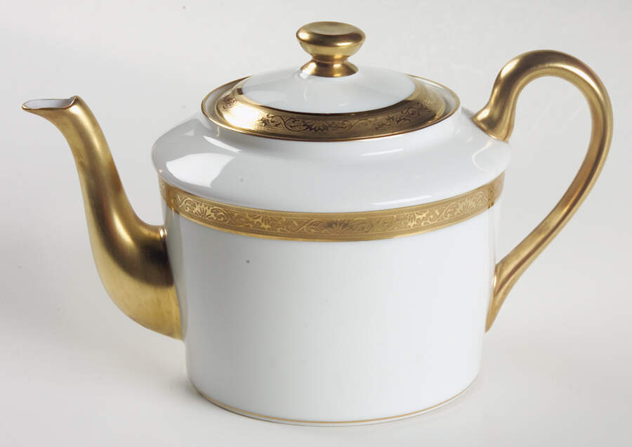 Ambassador Gold Teapot & Lid by Ceralene-1