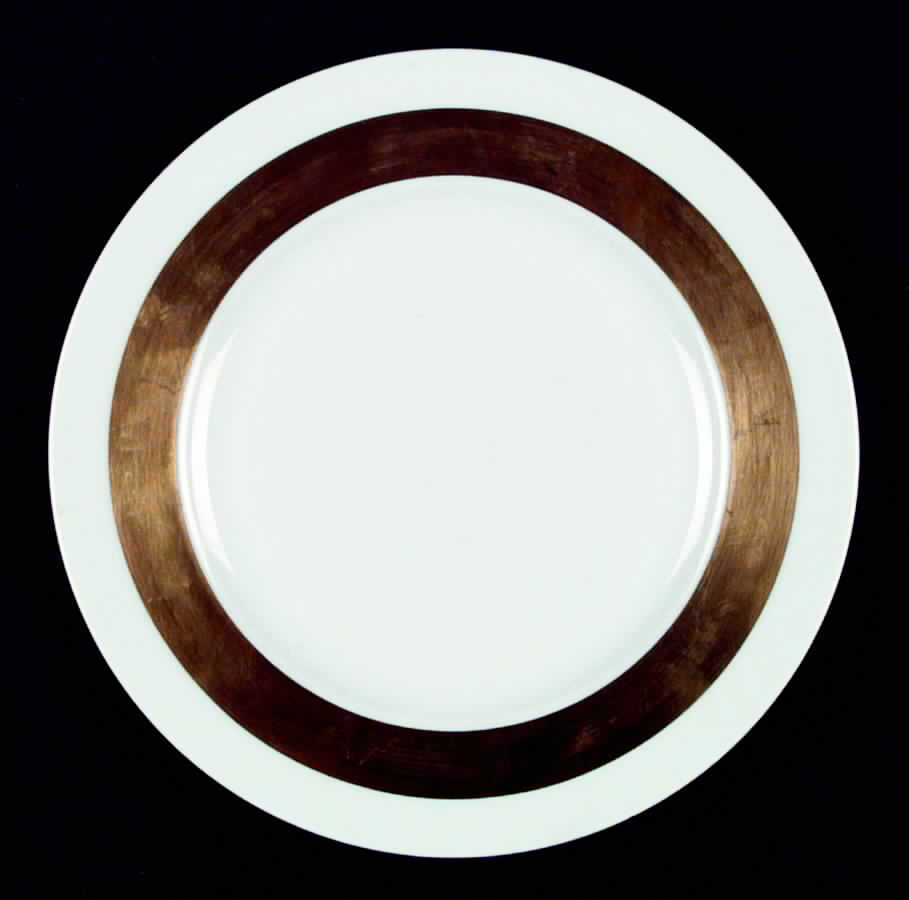 Anneau D'Or Luncheon Plate by Ceralene-1