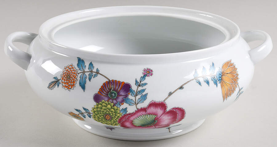 Anemones Tureen No Lid by Ceralene-1