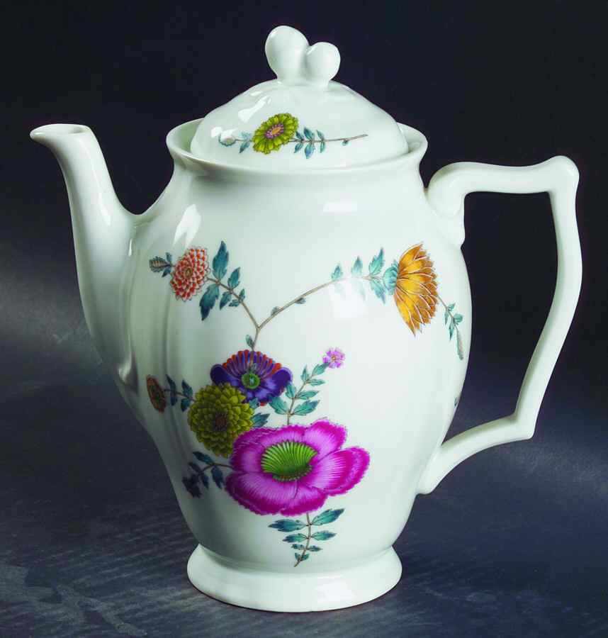 Anemones Coffee Pot & Lid by Ceralene-1
