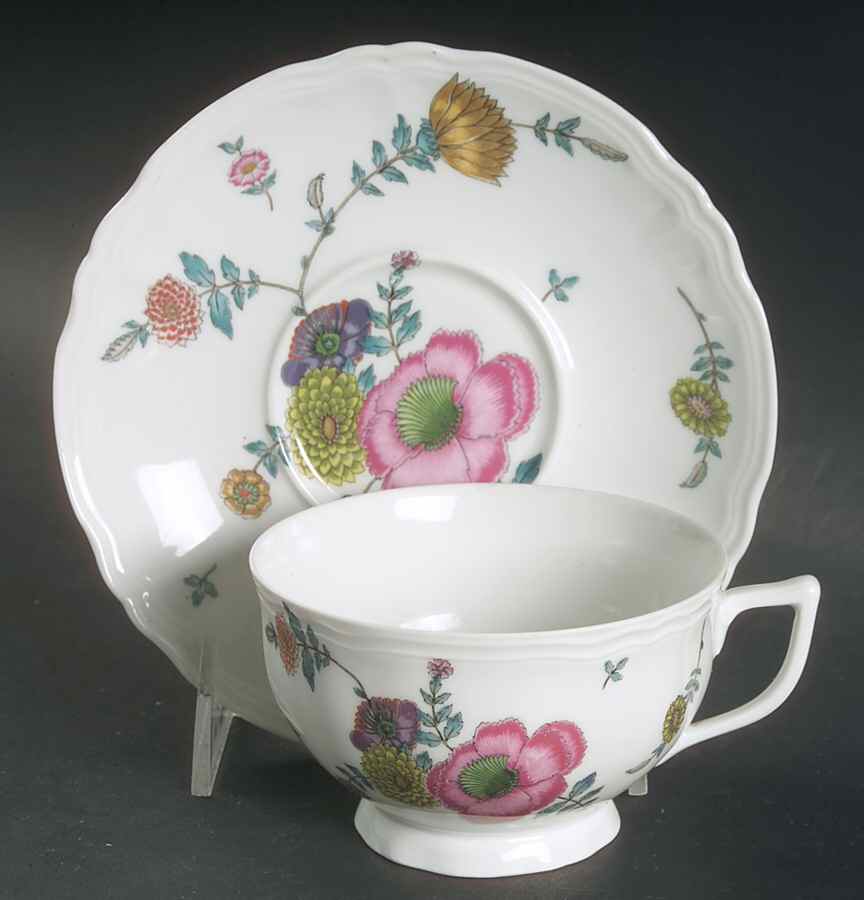 Anemones Footed Cup & Saucer Set by Ceralene-1