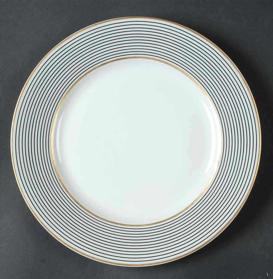 Crinoline Black Luncheon Plate by Ceralene-1