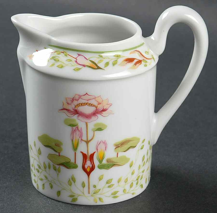 Fleur D' Eau Creamer by Ceralene-1