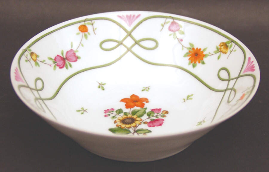 Guirlandes Fruit/Dessert (Sauce) Bowl by Ceralene-1