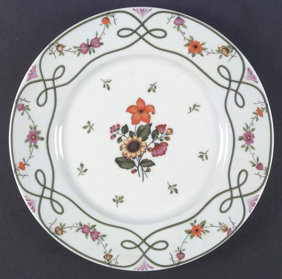 Guirlandes Dinner Plate by Ceralene-1