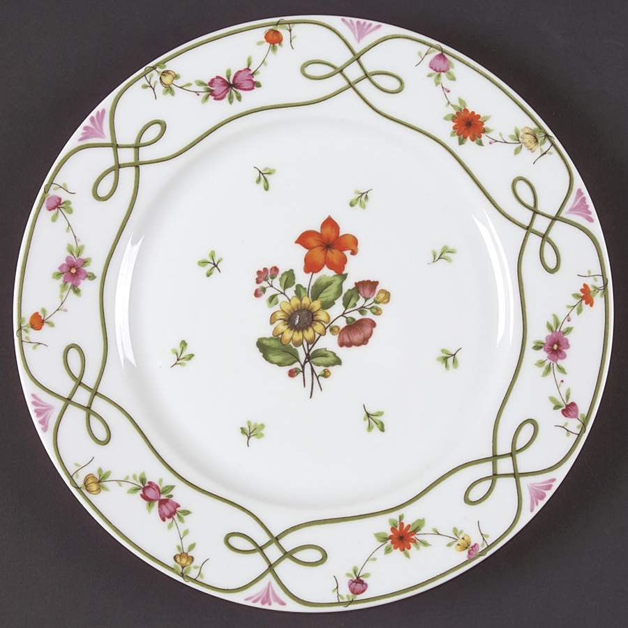 Guirlandes Dessert Luncheon Plate by Ceralene-1