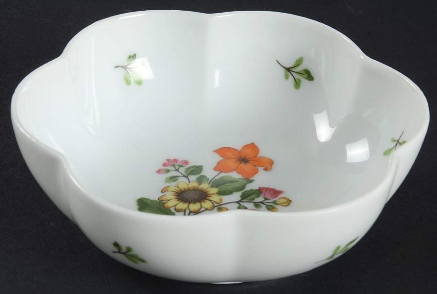 Guirlandes 4" Melon Bowl by Ceralene-1