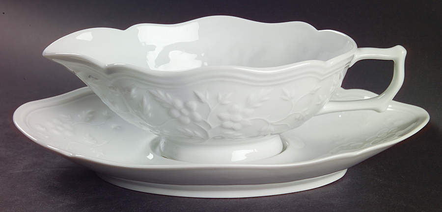 Hawthorn Gravy Boat & Underplate by Ceralene-1