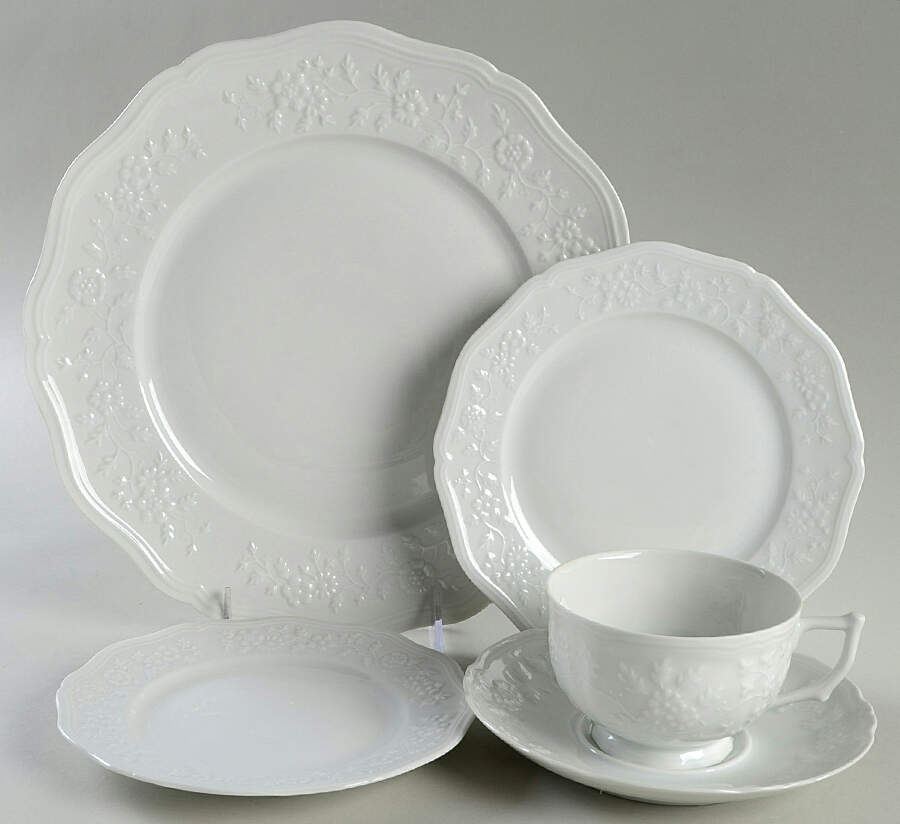 Hawthorn 40 Piece Estate Set by Ceralene-1
