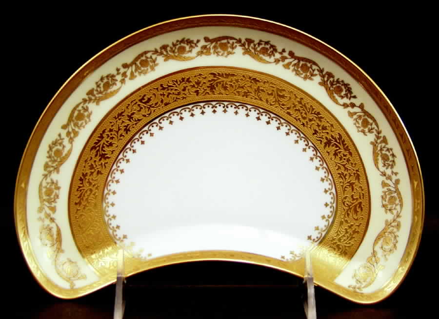 Imperiale Crescent Salad Plate by Ceralene-1