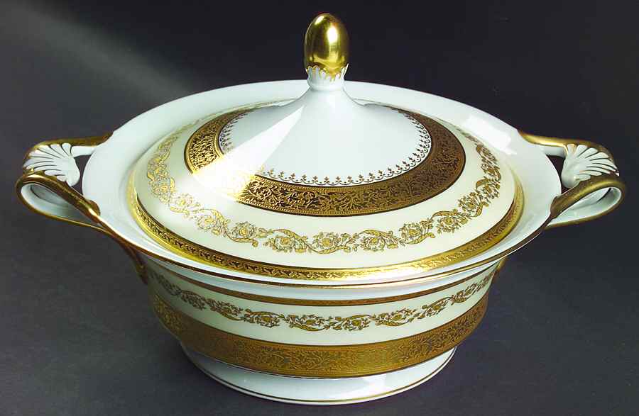 Imperiale Round Covered Vegetable by Ceralene-1