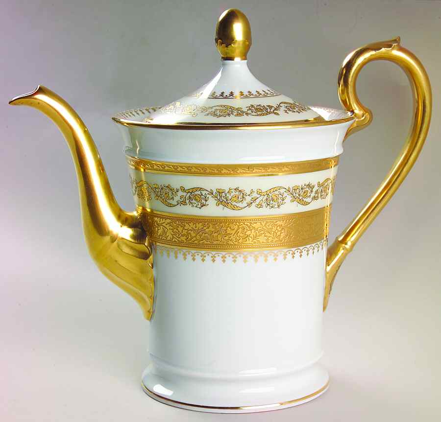 Imperiale Coffee Pot & Lid by Ceralene-1