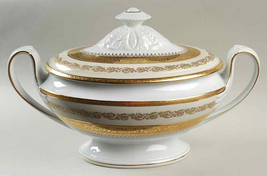 Imperiale Oval Tureen & Lid by Ceralene-1