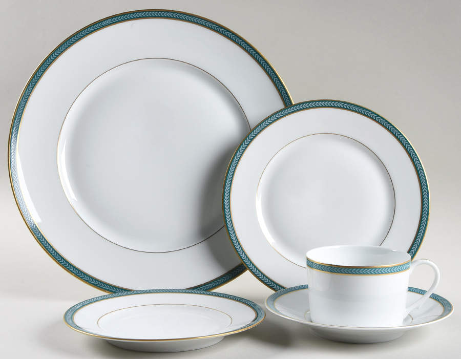 Laurier Blue 5 Piece Place Setting by Ceralene-1