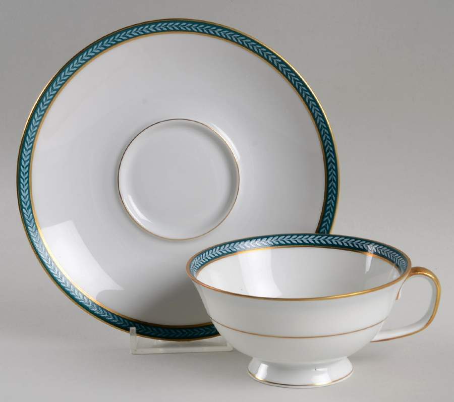 Laurier Blue Footed Cup & Saucer Set by Ceralene-1