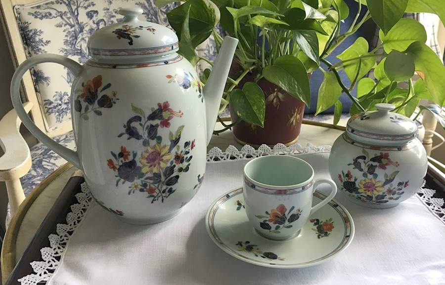 Lan Yun (Celadon Background) Coffee Pot & Lid by Ceralene-1