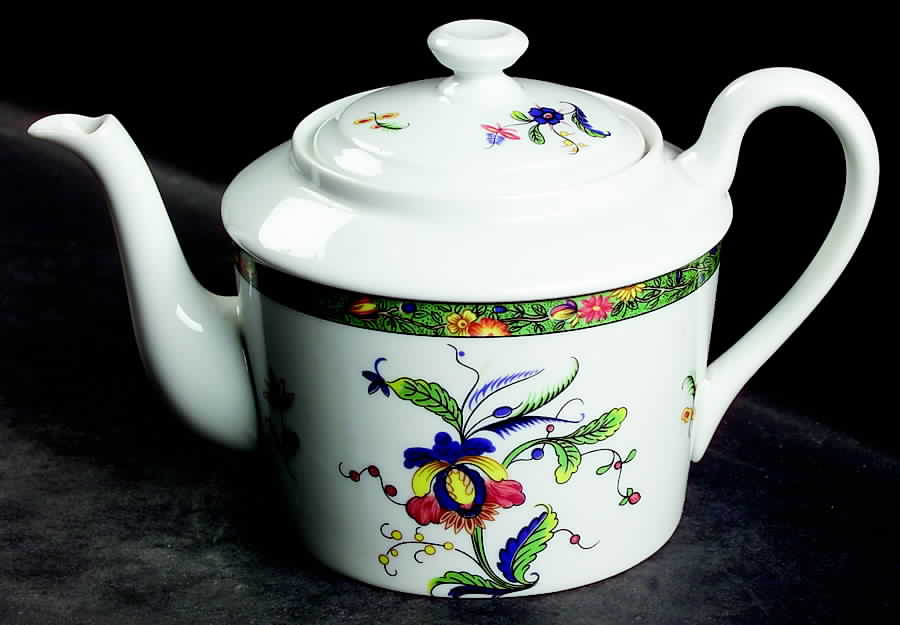 Louviers (White Background) Teapot & Lid by Ceralene-1