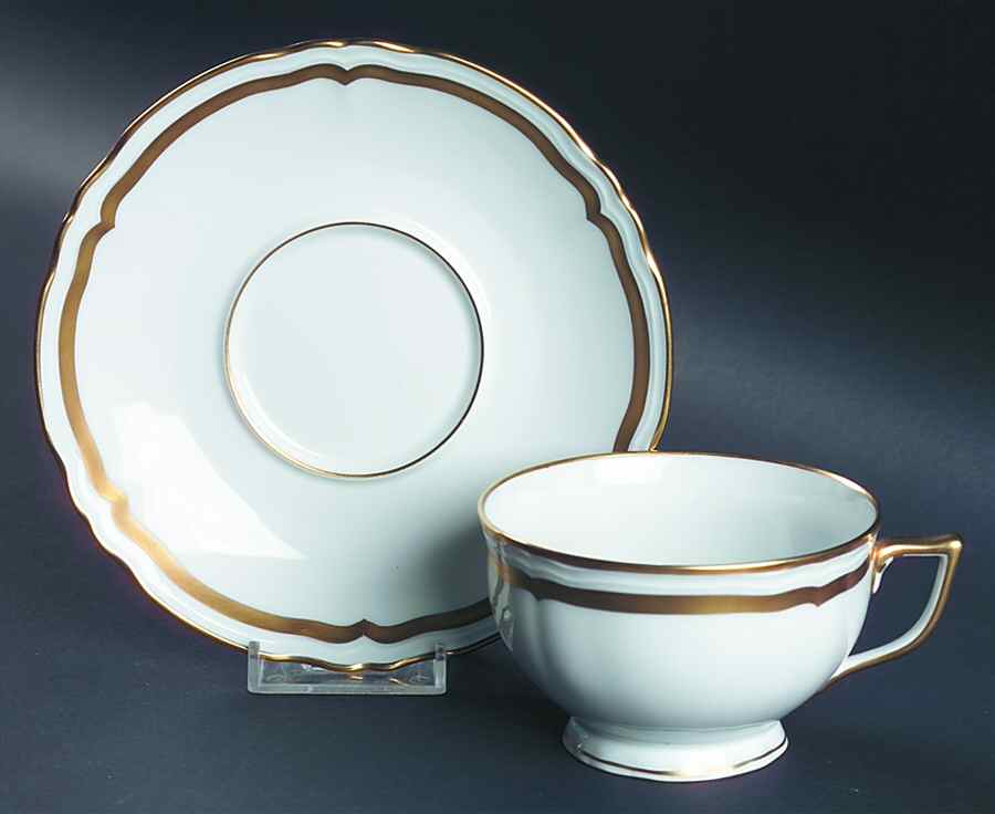 Marie Antoinette (Gold) Footed Cup & Saucer Set by Ceralene-1