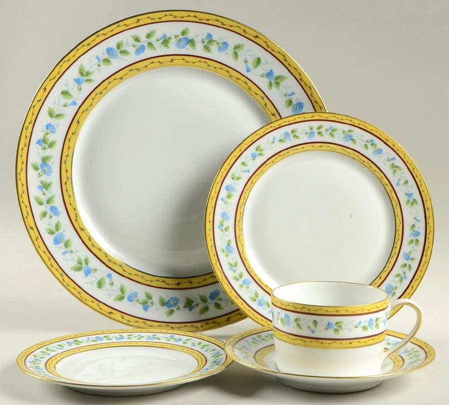 Morning Glory Ring 5 Piece Place Setting by Ceralene-1