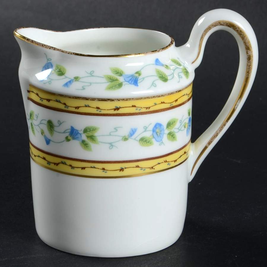 Morning Glory Ring Creamer by Ceralene-1