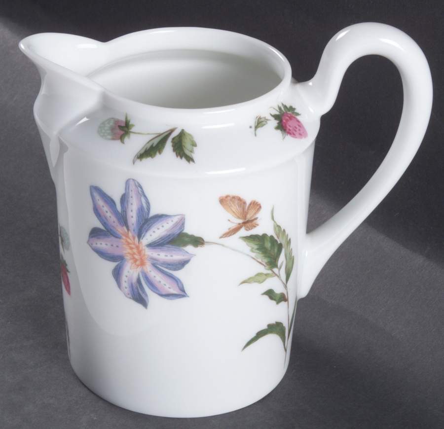 Mon Jardin 16 Oz Pitcher by Ceralene-1