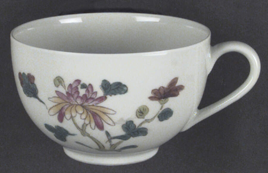 Nymphea Footed Cup by Ceralene-1