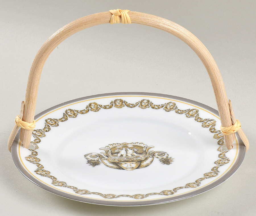 Opera 5 3/8"-5 5/8" Bamboo Handled Serving Plate  HC by Ceralene-1