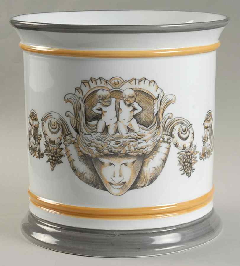Opera Extra Large Cachepot by Ceralene-1