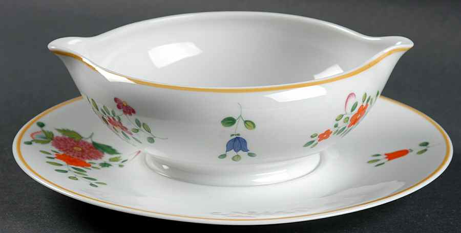 Panier Chinois White Gravy Boat with Attached Underplate by Ceralene-1