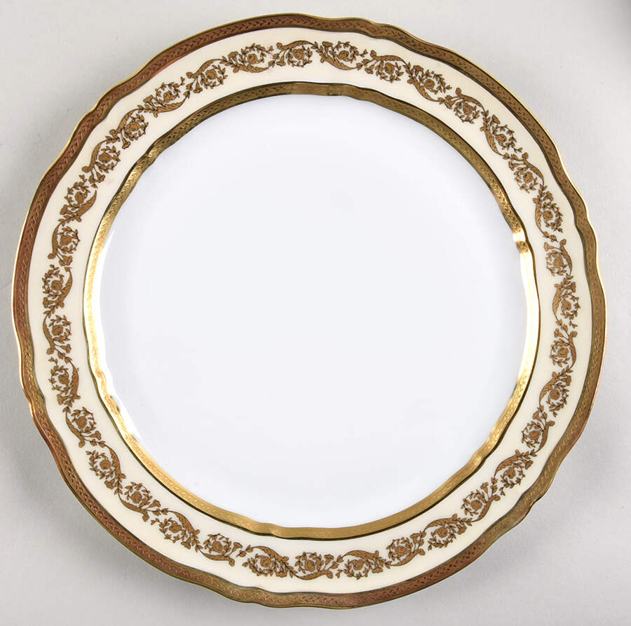 Regence (Gold Design) Dinner Plate by Ceralene-1