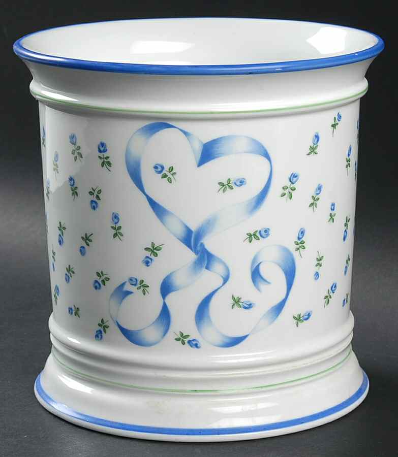 Romantique Blue Large Cachepot by Ceralene-1
