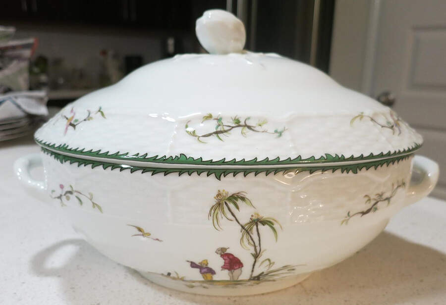 Si Kiang Tureen &  Lid by Ceralene-1