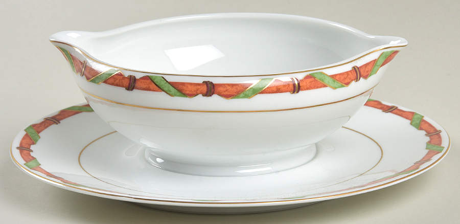 Traviata Gravy Boat with Attached Underplate by Ceralene-1