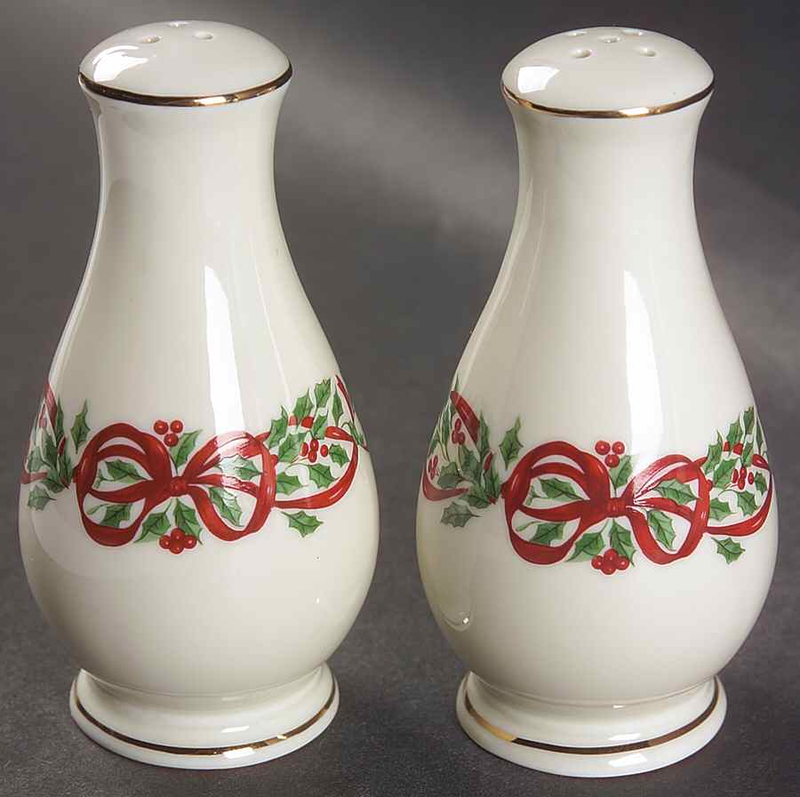 Ribbon Holly Salt & Pepper Set by Centurion-1