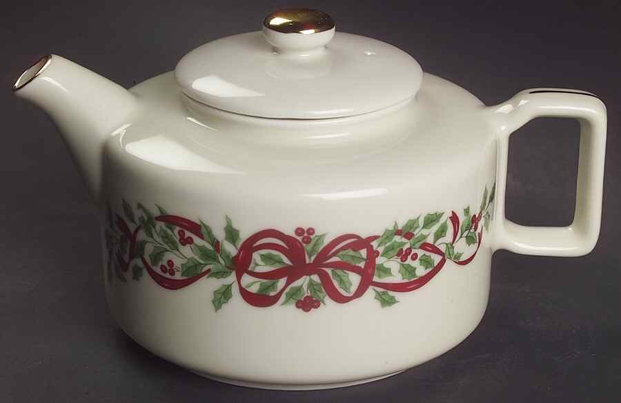Ribbon Holly Mini Teapot & Lid by Centurion-1