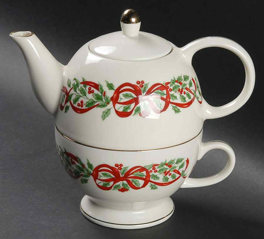 Ribbon Holly Individual Teapot & Lid with Cup by Centurion-1