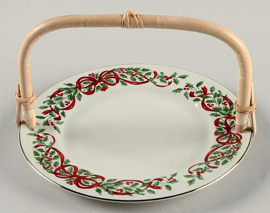 Ribbon Holly 5 3/8"-5 5/8" Bamboo Handled Serving Plate  HC by Centurion-1