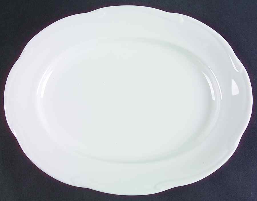 Provence Blanc 14" Oval Serving Platter by Christian Dior-1