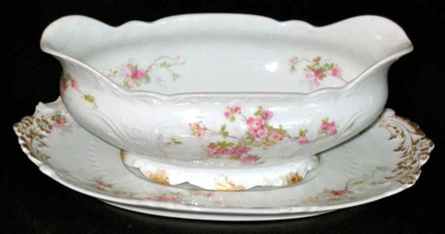 CHF77 Gravy Boat & Underplate by Charles Field Haviland-1