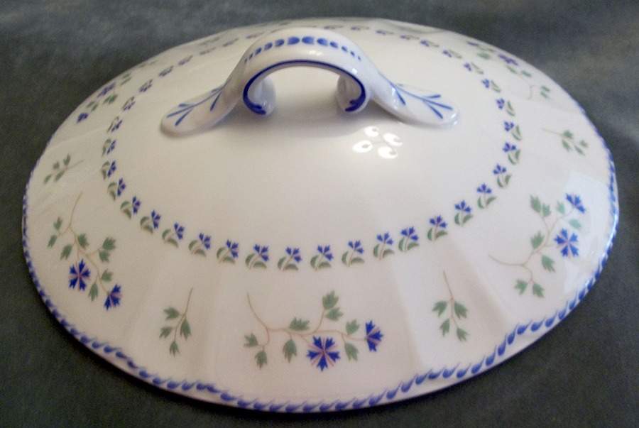 Cornflower (Barbeaux) Lid for Tureen by Charles Field Haviland-1