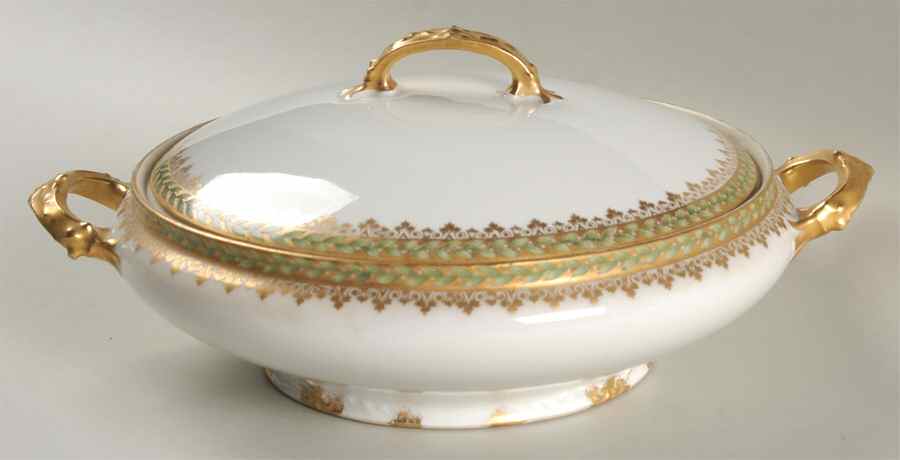 Empire Wreath Round Covered Vegetable by Charles Field Haviland-1