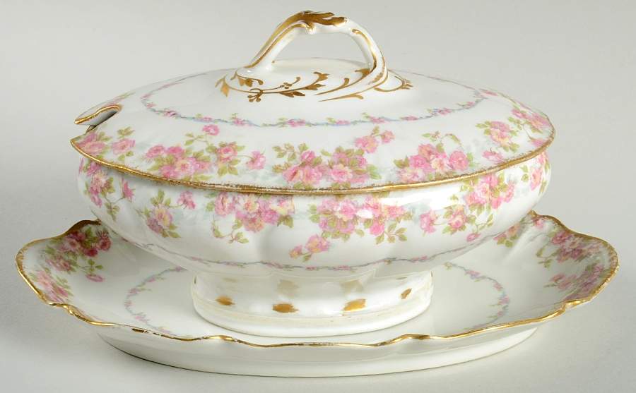 Head 115 Gravy Boat w/Attached Underplate & Lid by Charles Field Haviland-1