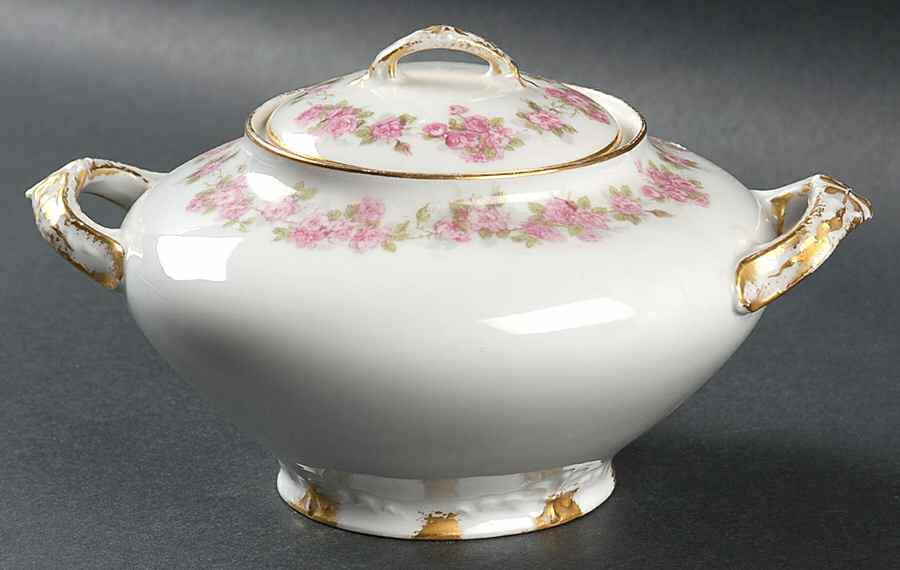 Head 118 Sugar Bowl & Lid by Charles Field Haviland-1