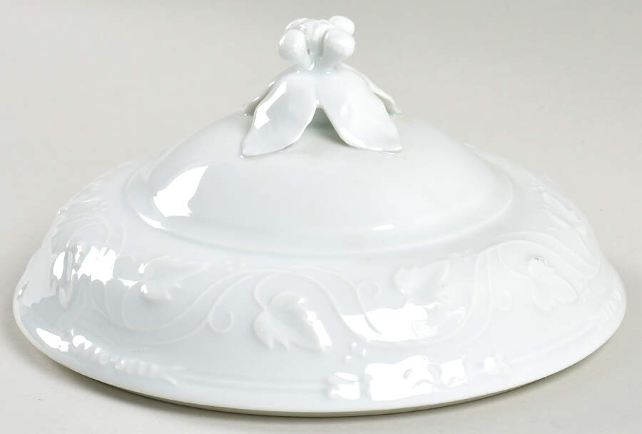 Imperatrice All White Lid for Round Vegetable by Charles Field Haviland-1