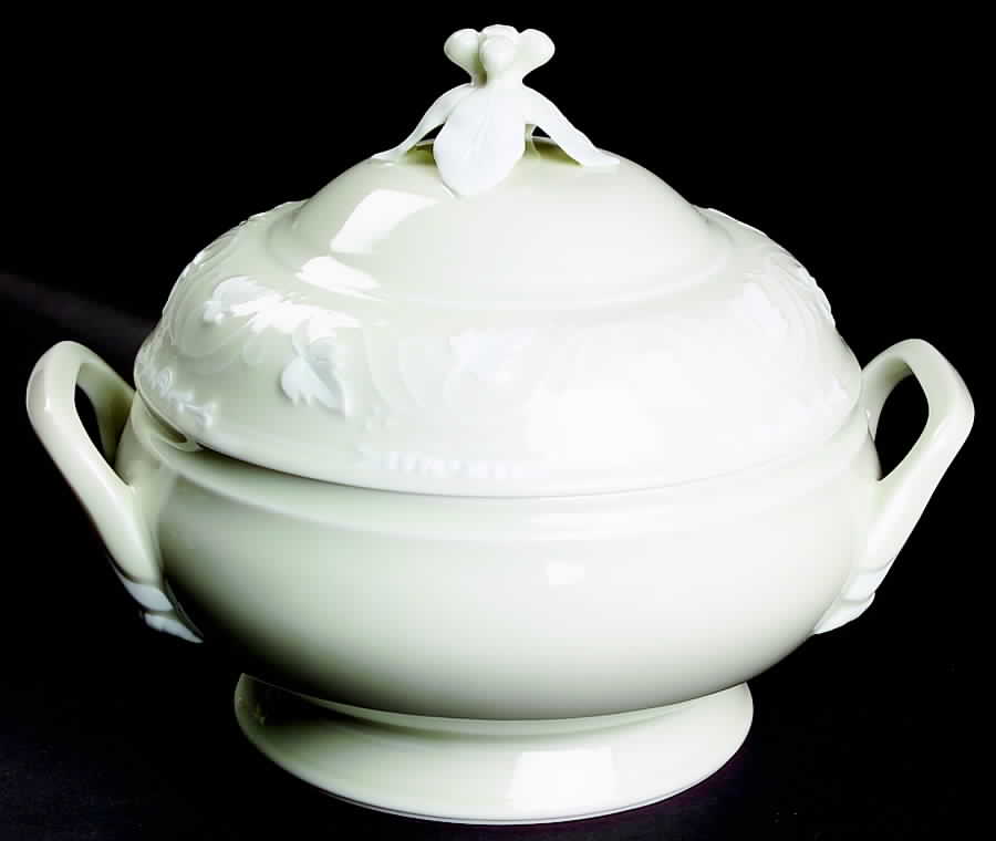 Imperatrice Ivory Round Covered Vegetable by Charles Field Haviland-1