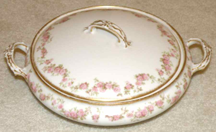 Schleiger 195G (Center Design) Round Covered Vegetable by Charles Field Haviland-1