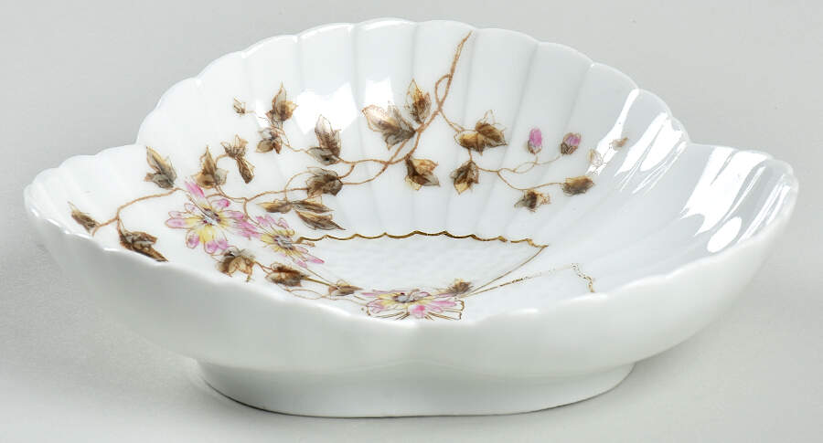 Schleiger 373 Bone Dish by Charles Field Haviland-1