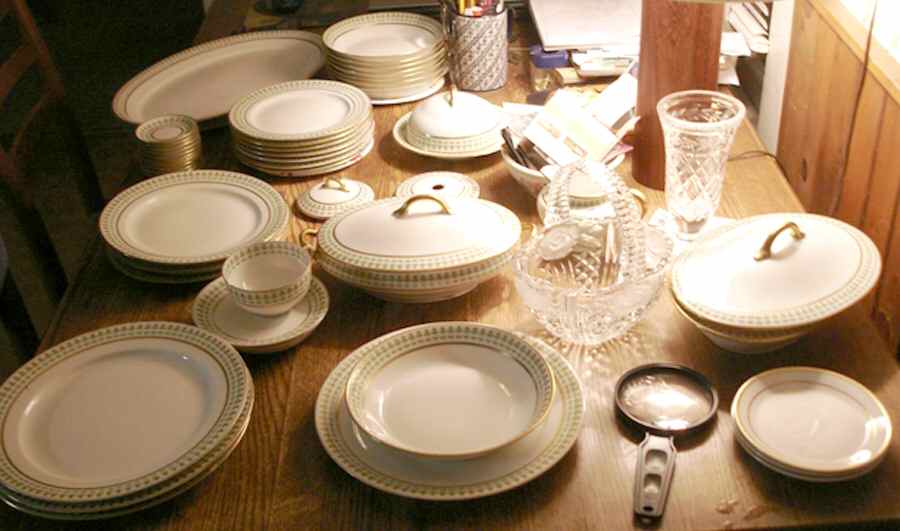 Schleiger 407 Oval Covered Vegetable by Charles Field Haviland-1
