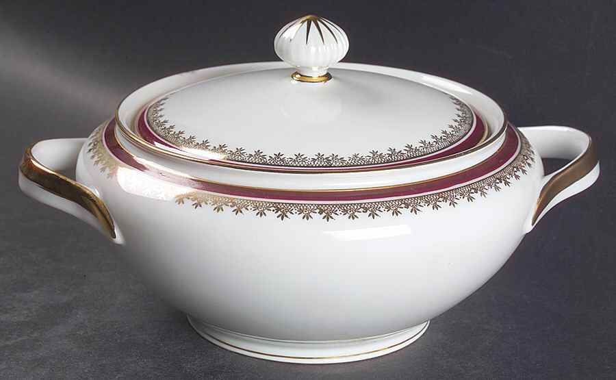 Chateau Round Covered Vegetable by Chalfonte-1