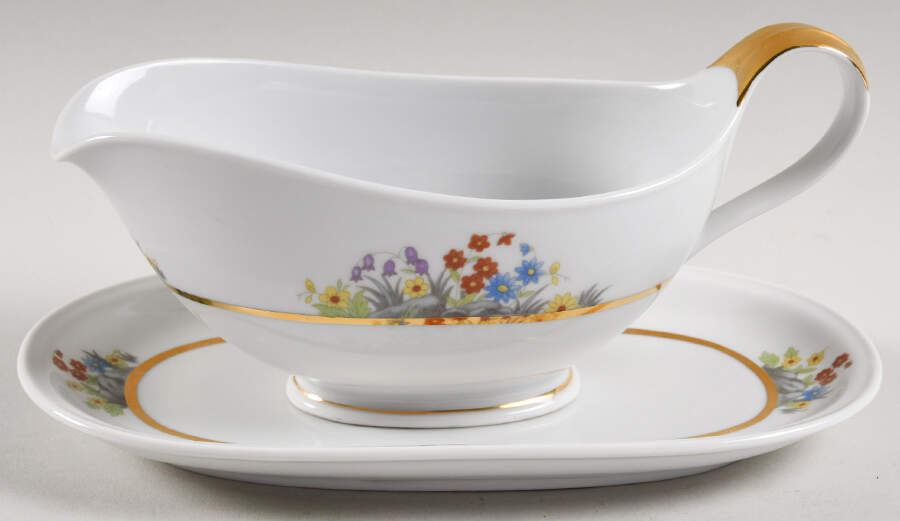 Rockgarden Gravy Boat & Underplate by Chalfonte-1